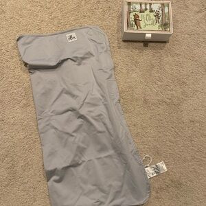 The Ollie Swaddle in Stone Gray